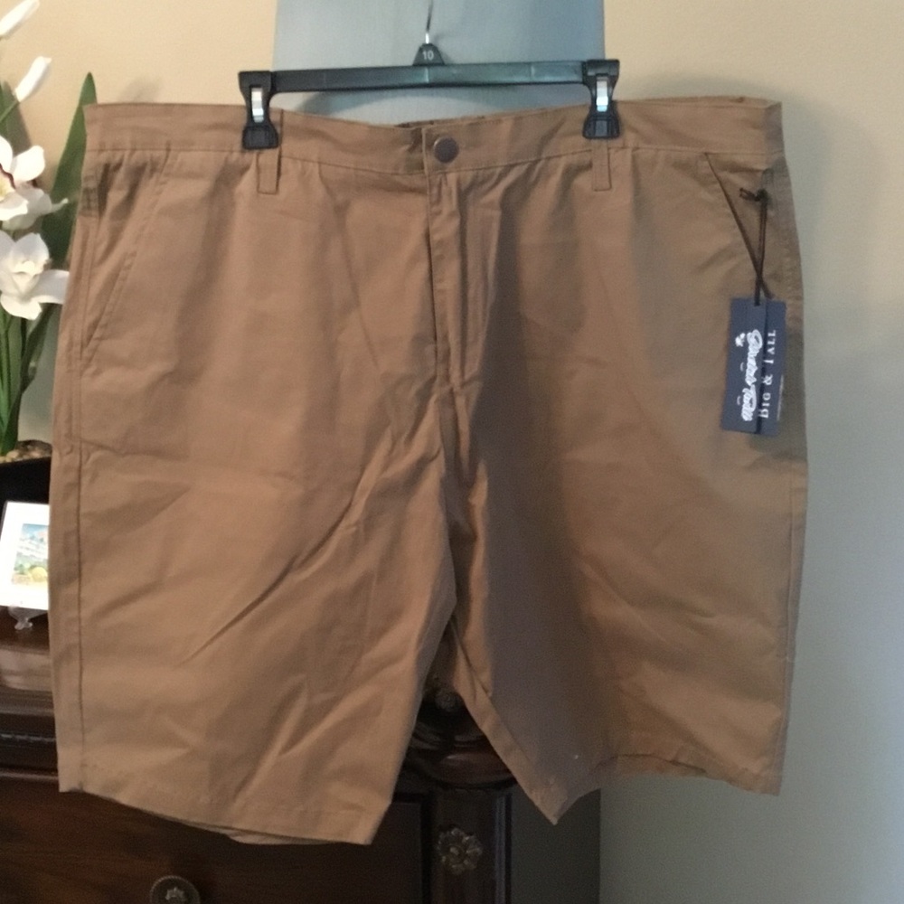 Men's-NWT-Desert Dunes-Casual Chino Shorts in Brown